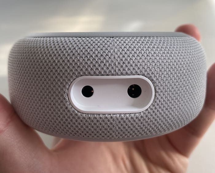 Echo Dotの背面