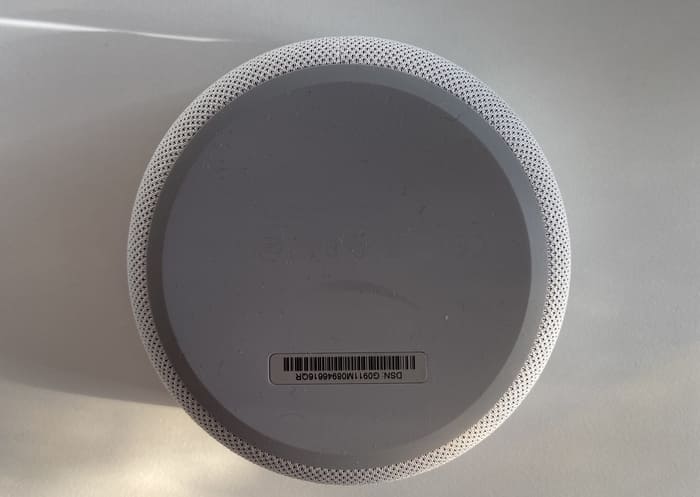 Echo Dotの裏面