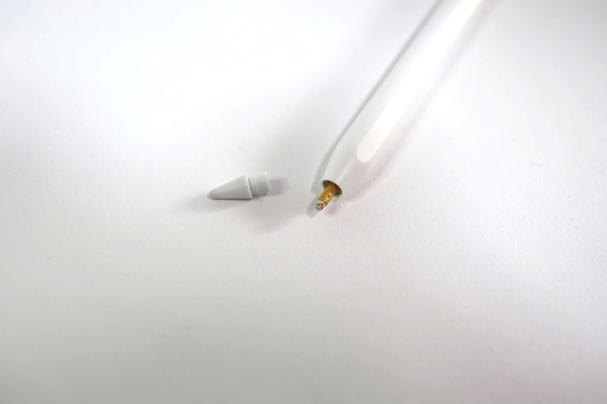 Apple Pencilのペン先を分離