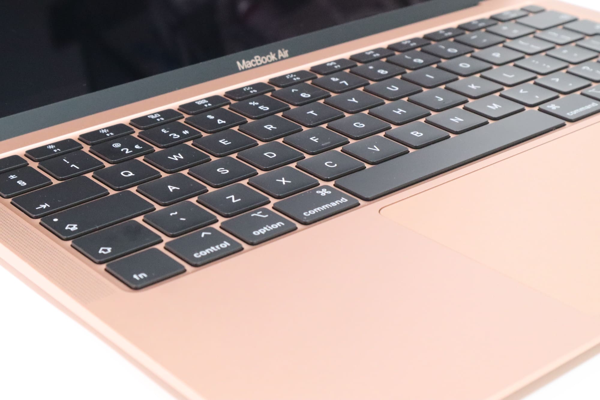 MacBook Air 2020のキーボードのストローク