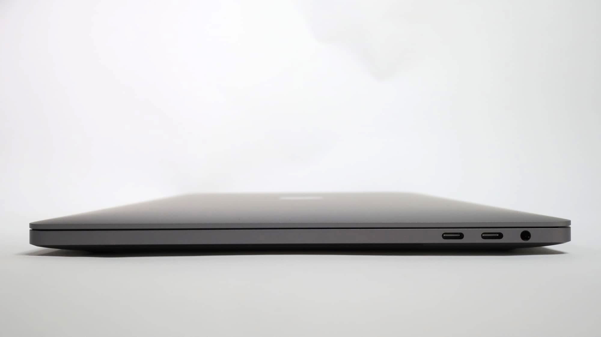 MacBook Pro 2020の厚さ