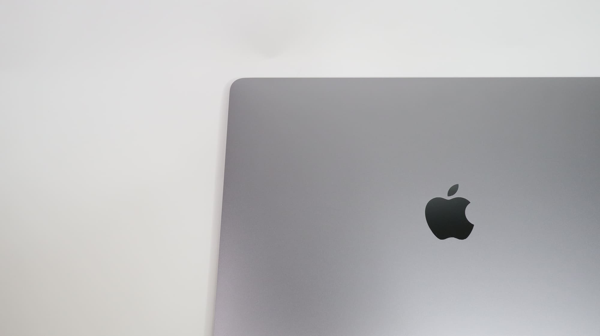 Macbook Pro 13インチ 2020レビュー。高性能を求めるなら間違いない 